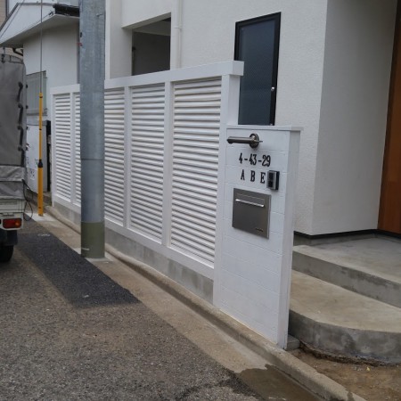 ルーバーフェンス　門扉